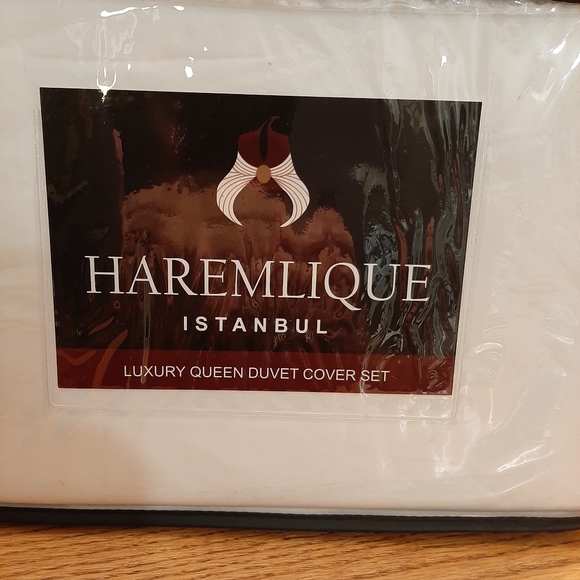 Bedding - Picture 3 of 4